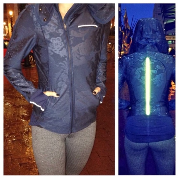 Lululemon Keep It Up Jacket Laceoflage Embossed Inkwell / Inkwell - Picture 2 of 16